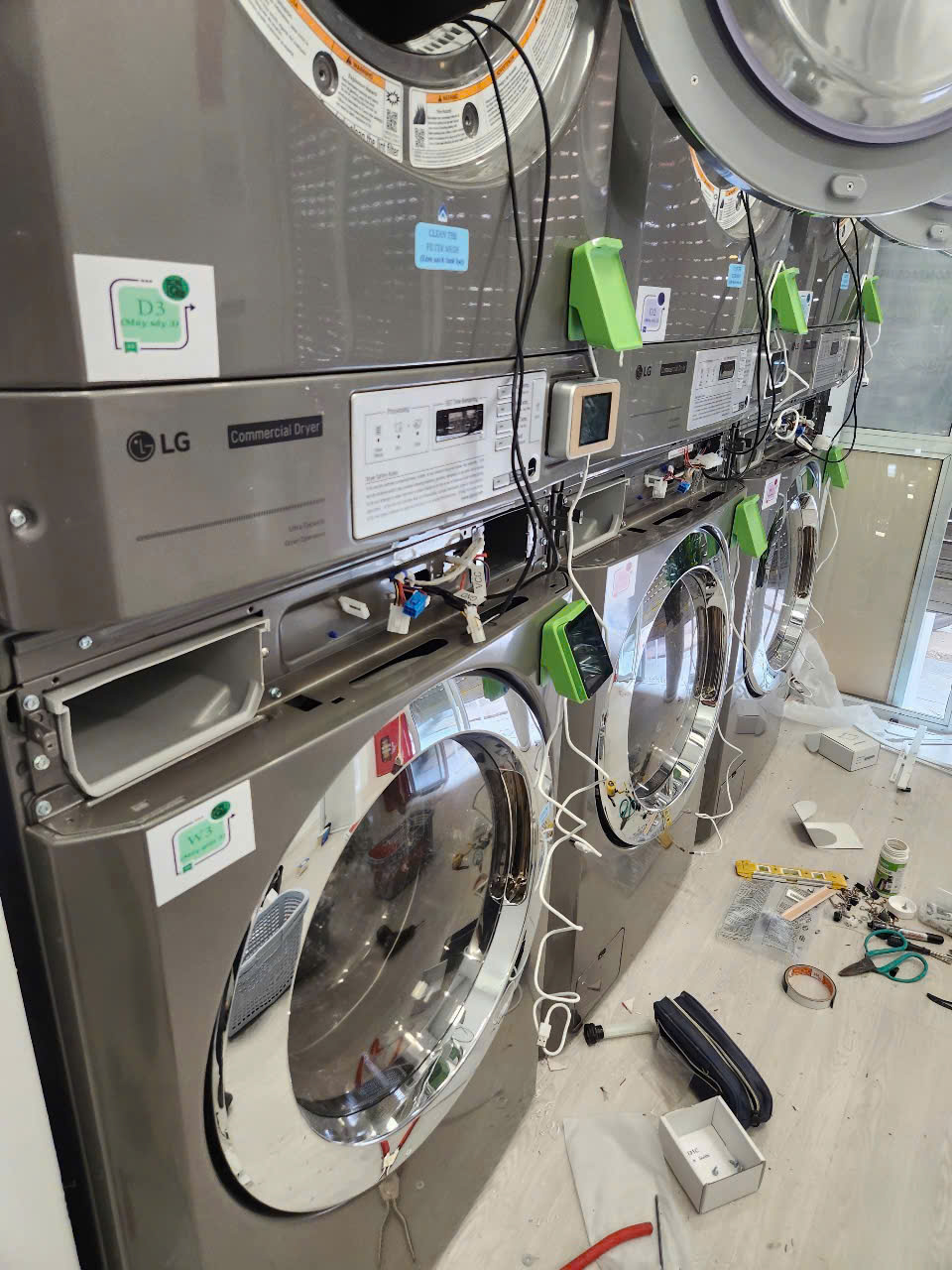 nhượng quyền giặt sấy tự động LG