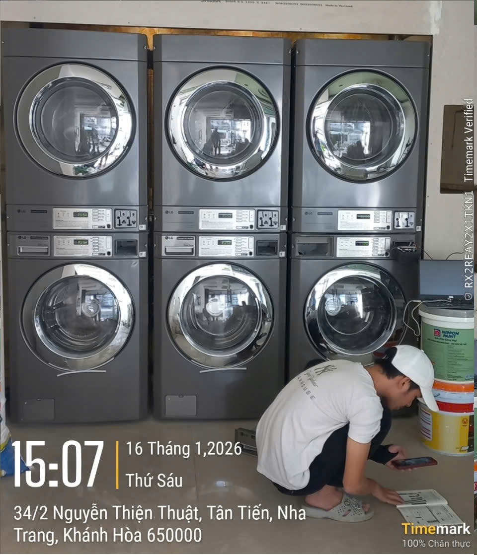 nhượng quyền giặt sấy tự động LG
