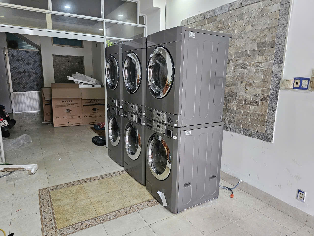 nhượng quyền kinh doanh giặt sấy tự động LG